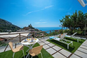 Deluxe-Maisonette, Meerblick | Terrasse/Patio