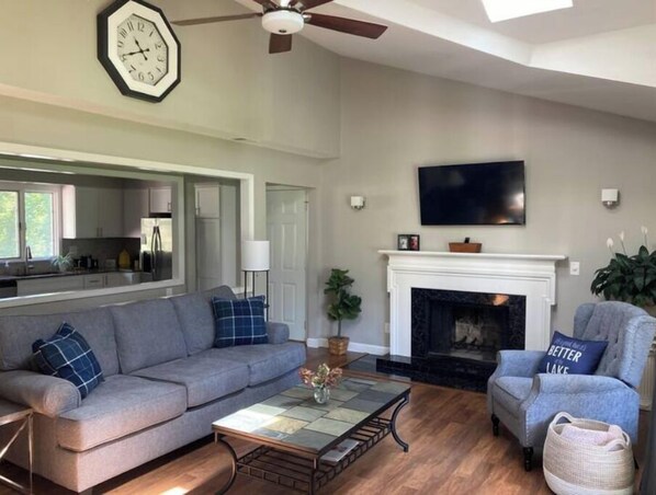 Smart TV, video games