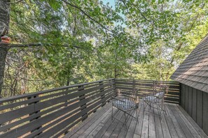 Terrace/patio - Cozy 1-bedroom Loft Apartment in Stanislaus National Forest by Historic Murphys (Arnold)