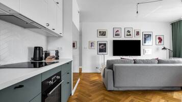 Réfrigérateur, four, plaque de cuisson, lave-vaisselle