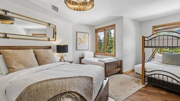 Condo | 3 bedrooms, free WiFi