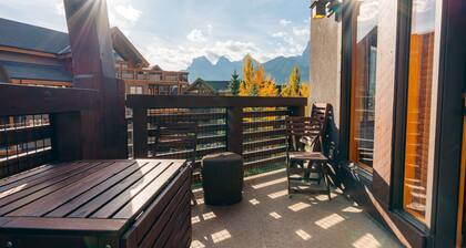 Rundle Cliffs Lodge by Canmore Premier
