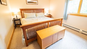 3 bedrooms, WiFi, bed sheets - Sugarloaf Mountain St John Drive C6001T (Carrabassett Valley)