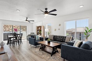 Televisión de pantalla plana, chimenea