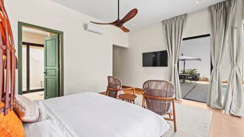 别墅, 3 间卧室 (Riverfront with Pool) | 3 多间卧室、客房内保险箱、遮光窗帘、熨斗/熨衣板