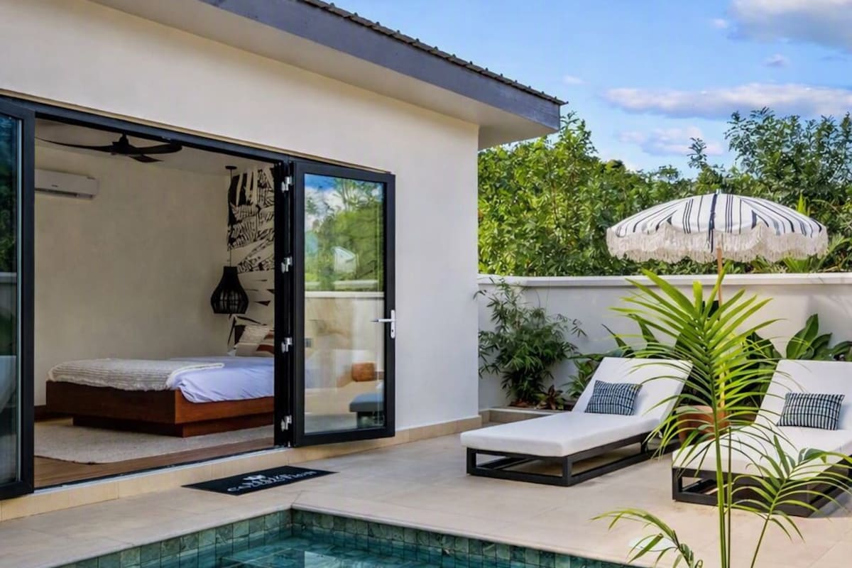 1 Bedroom Jungle Villa with Pool | In-room safe, blackout drapes, iron/ironing board, WiFi (free)