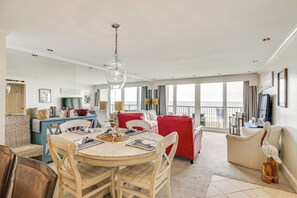 Interior - Oceanfront Atlantic Beach Condo w/ View! (Atlantic Beach)