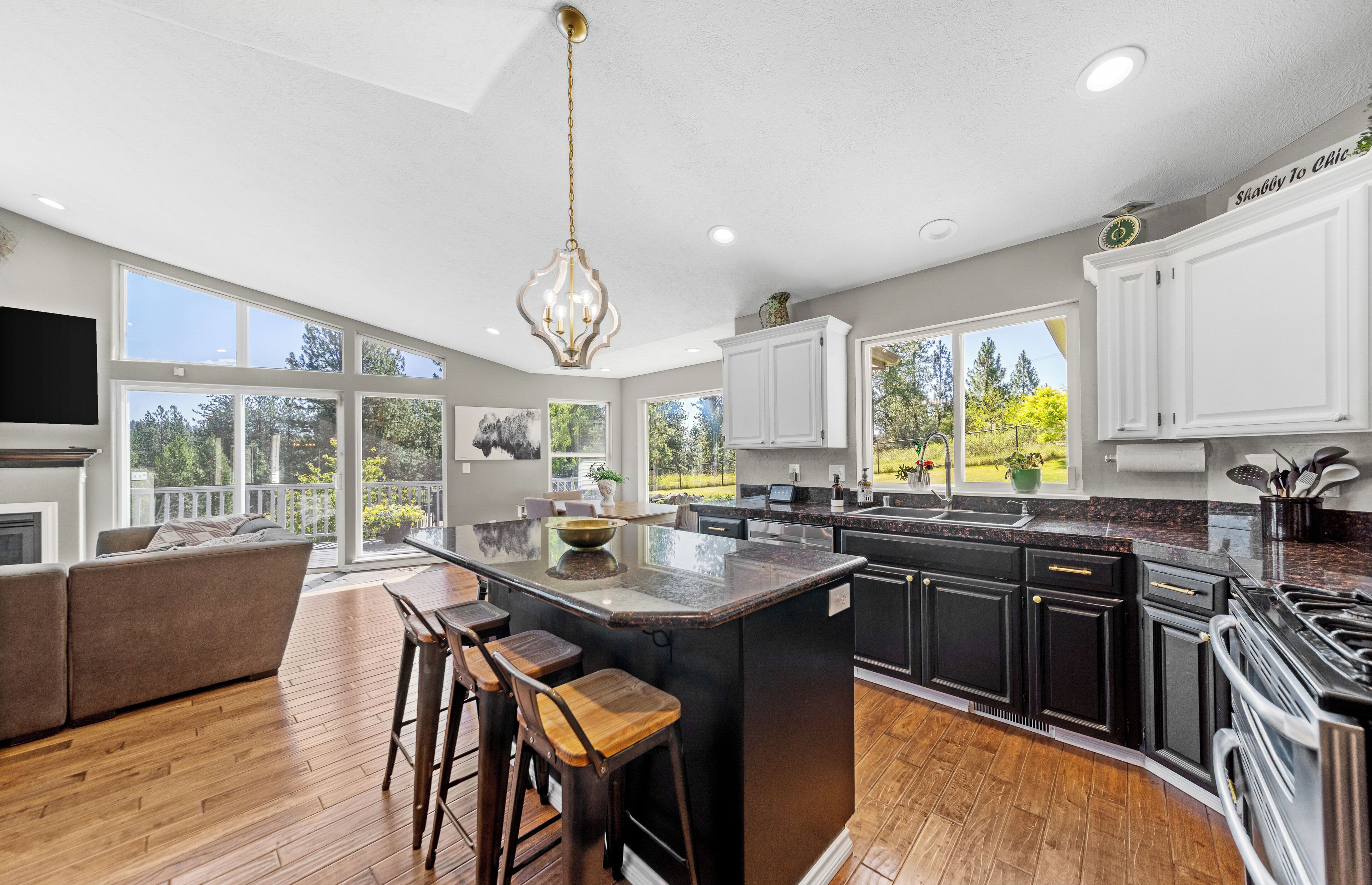 ثلاجة، ميكروويف، فرن، موقد طهي مسطح