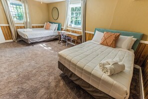 5 bedrooms, iron/ironing board