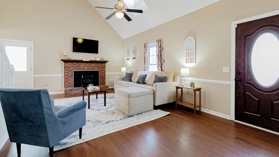 Fort Jackson Stay at the Breeze on Inn