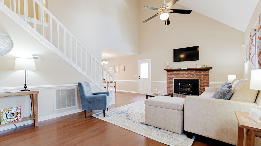 Fort Jackson Stay at the Breeze on Inn