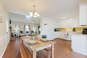 House, 4 Bedroom, 2 Bathrooms | Cozinha privada