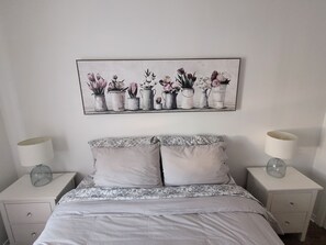 3 bedrooms, WiFi, bed sheets
