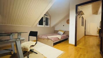 5 Schlafzimmer, Bügeleisen/Bügelbrett, WLAN, Bettwäsche