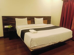 Deluxe Room | Free WiFi - Hotel Royalwood Premier - Domlur (Bengaluru)