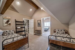 2 sovrum, strykjärn/strykbräda, resesäng och wi-fi