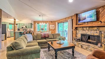 Smart TV, fireplace, table tennis