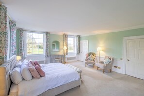 9 bedrooms, iron/ironing board, WiFi, bed sheets