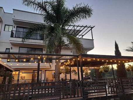 Fachada de la propiedad