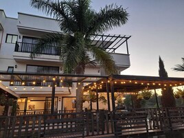 Fachada de la propiedad