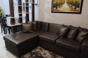 Room - Palm Tree Genlex Condo (Pasay)