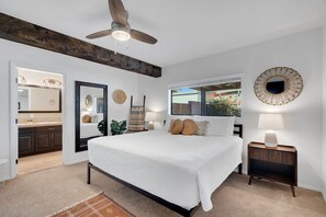 3 slaapkamers, een strijkplank/strijkijzer, reisbedje, wifi