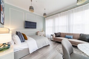1 chambre, fer et planche à repasser, accès au Wi-Fi (inclus)