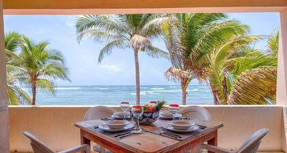 Balcony Beachfront Aquarium Condo, Fast-Free WIFI, Half Moon Bay, Akumal