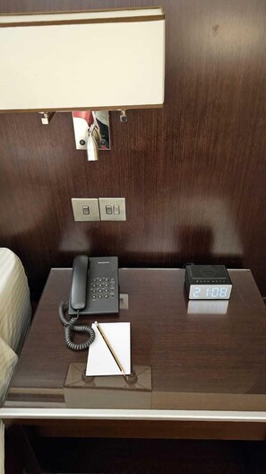 1 bedroom, individually decorated, individually furnished
