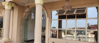 Royal Pavilion Hotel and Suites 