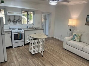 Interior - Ocean View & Private Pool's - An Ocean Breeze Puts the Mind at Ease (Governor's Harbour)