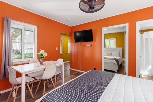 Cozy 1 Bedroom Cottage