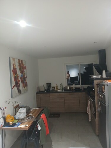 Appartement a proximité de tous commerces es tranquille avec amicaux accepter!