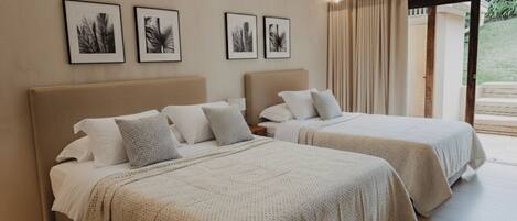 1 間睡房、高級寢具、羽絨被、特厚豪華床墊