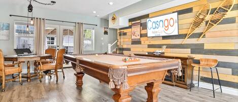 Casa familiar, 5 habitaciones, cocina, vista a la montaña | Área de sala de estar