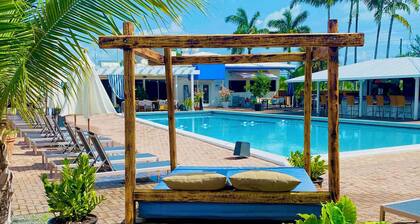 Tropical Oasis on Sombrero Beach in the Heart of Marathon FL
