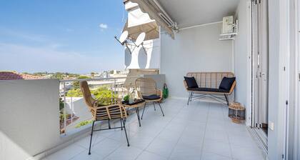 Costa Luca - Stunning 3-Floor Villa with Panoramic Sea Views in Vouliagmeni