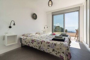 3 habitaciones, tabla de planchar con plancha y wifi gratis 