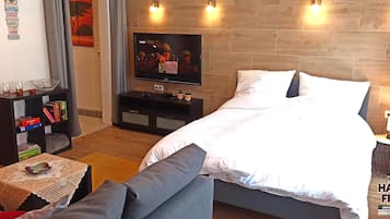 1 Schlafzimmer, Schreibtisch, Reisekinderbett, kostenloses WLAN