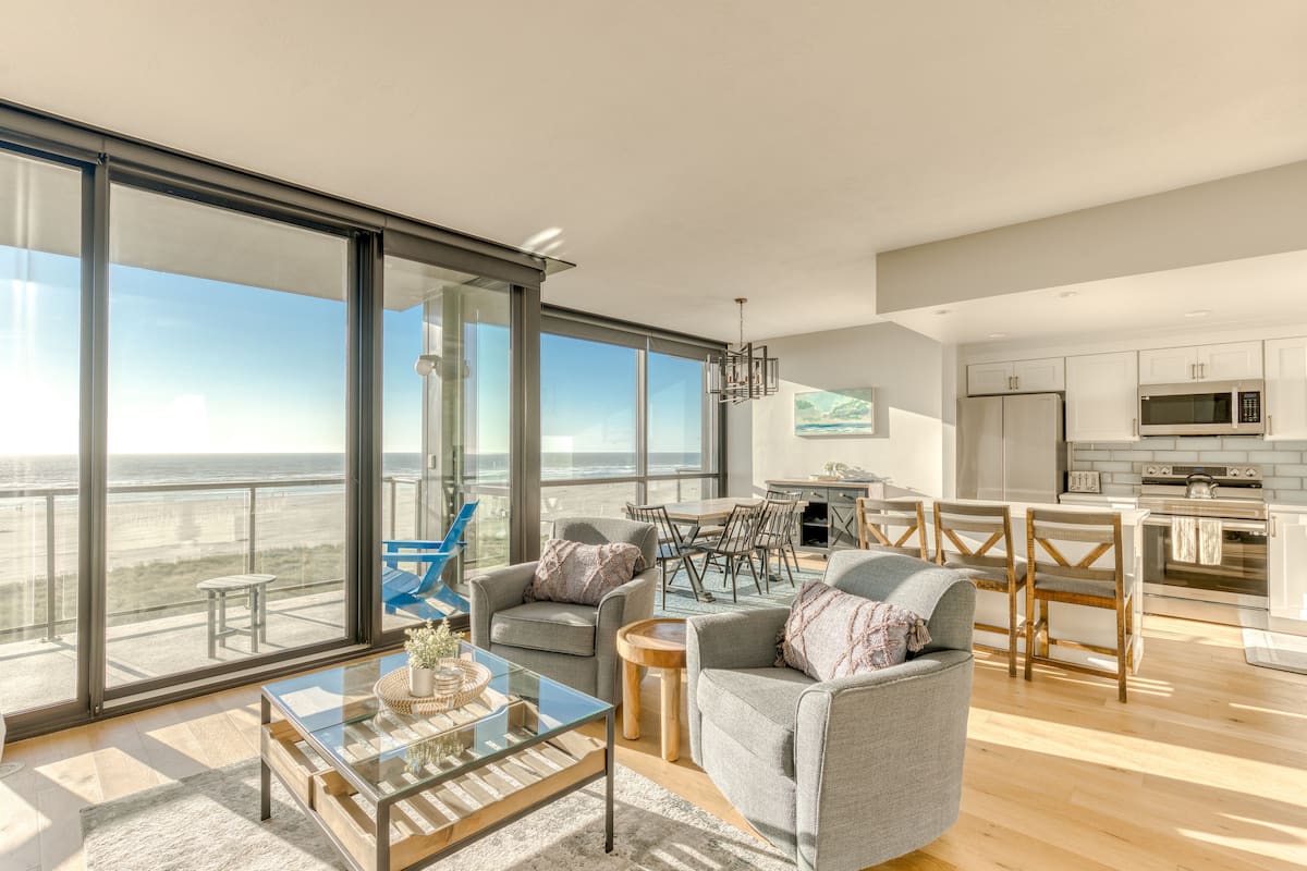 Deluxe Suite, 2 Bedrooms | Living area | Fireplace