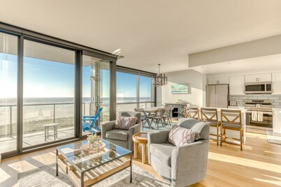 The Sand & Sea Condos - Oceanfront