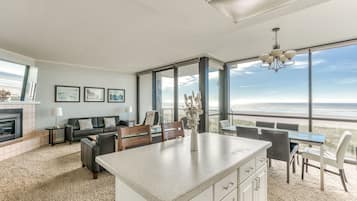 Deluxe Suite, 2 Bedrooms | Private kitchen | Full-size fridge, microwave, oven, stovetop