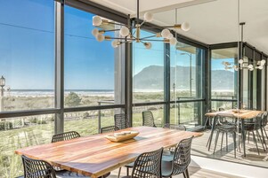 Luxury Apartment, Beach View | Étkezés a szobában