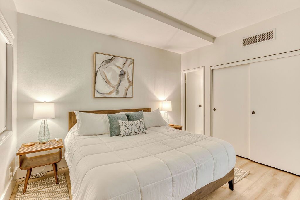 Luxury Apartment, Beach View | Individually decorated, individually furnished, free WiFi, bed sheets