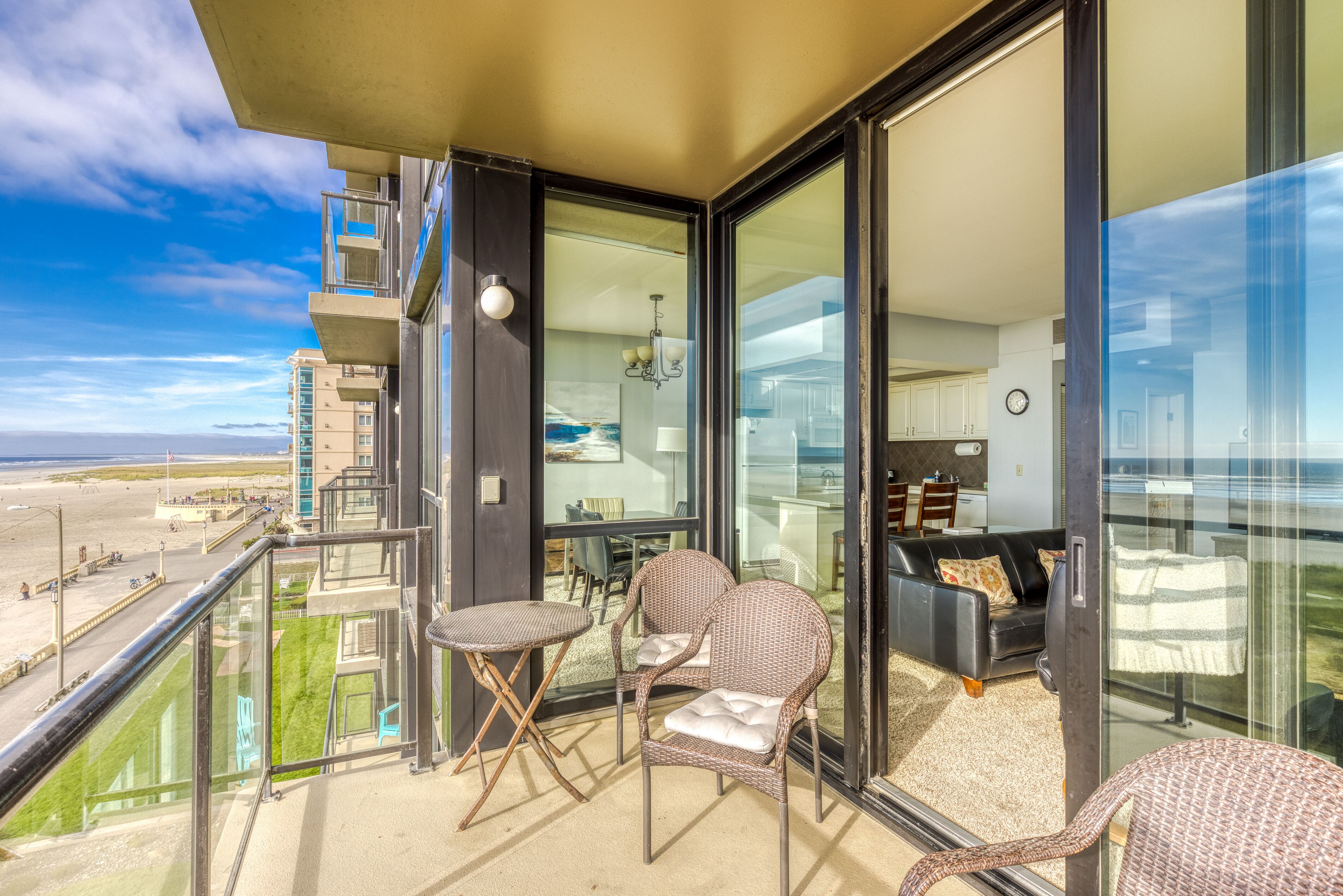 Deluxe Suite, 2 Bedrooms | Terrace/patio