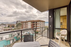Basic Apartment, 2 Bedrooms | Beach/ocean view