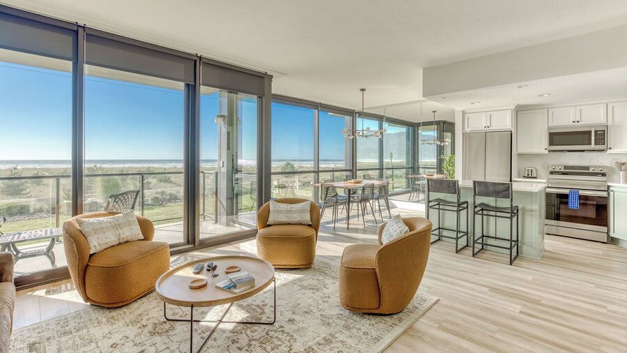 The Sand & Sea Condos - Oceanfront