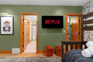 5 chambres, bureau, fer et planche à repasser, Wi-Fi
