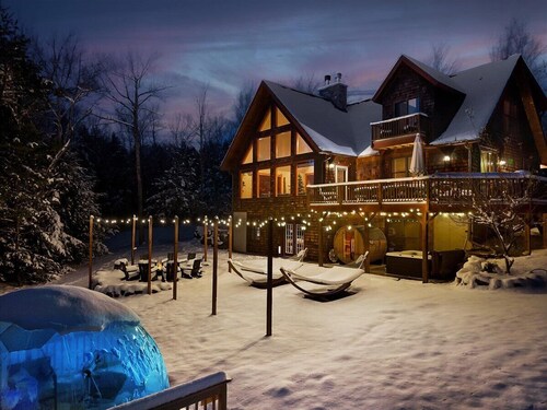 Après Chalet|Ski|Luxury|Sauna|HotTub|Firepit|Disco