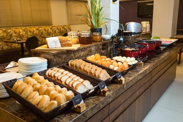 Desayuno buffet incluido todos los días